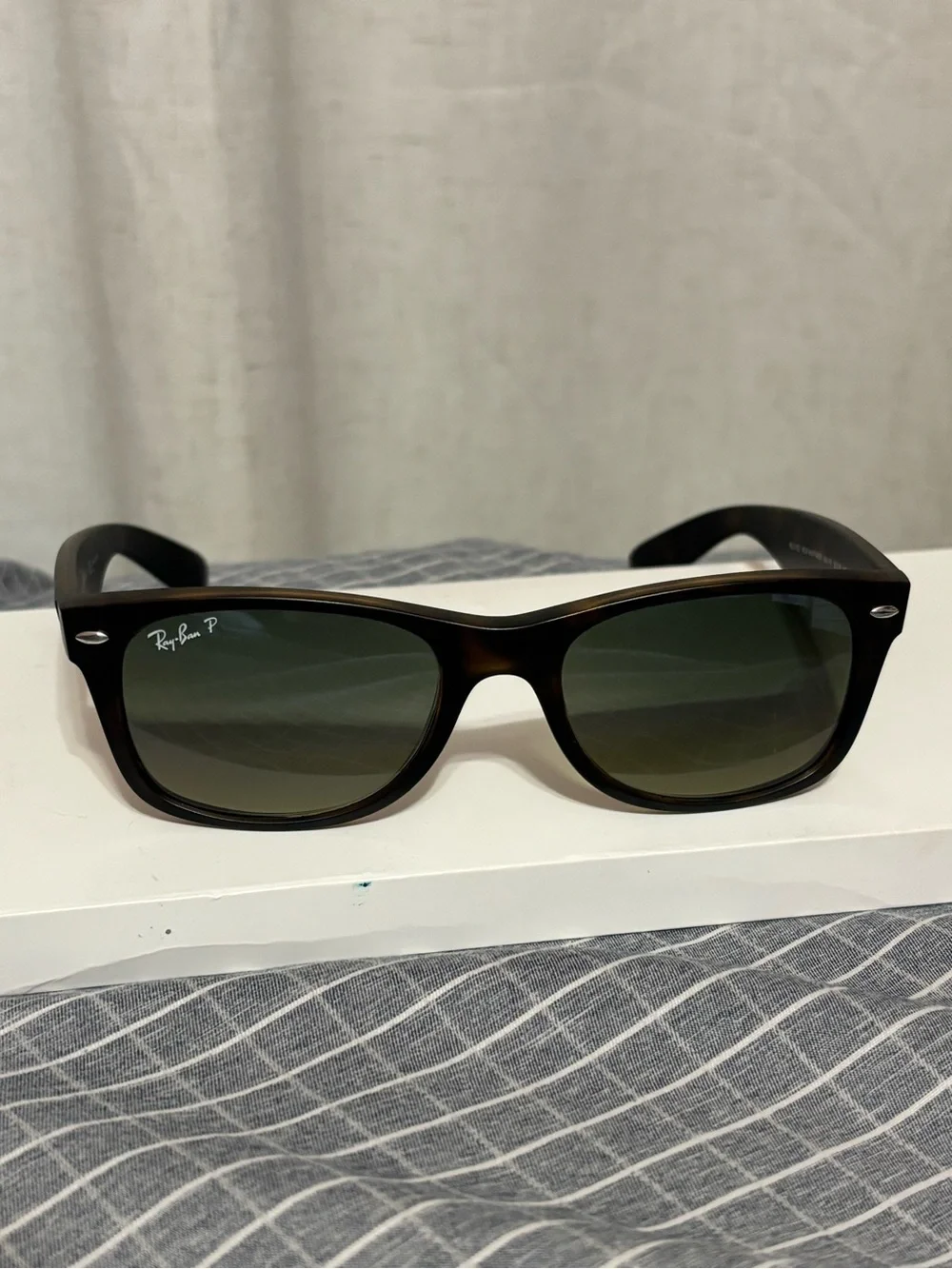 Ray-Ban Tortoise Acetate Frame with Green Polarized Lenses Sunglasses